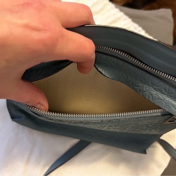 Loewe Convertible Cross-body Anagram Embossed T-Pouch - Picture 6 of 13
